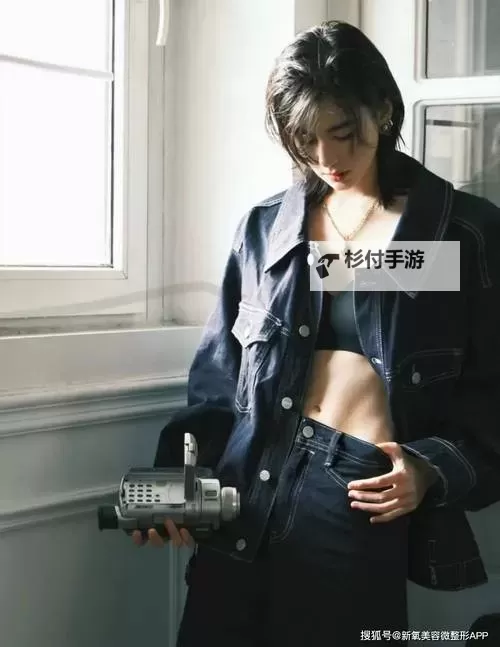 第三次生日阿雅泳装咋穿:穿搭指南与时尚建议图2