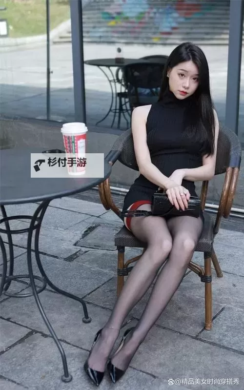 中国丝袜高跟：时尚魅力的完美展现图1