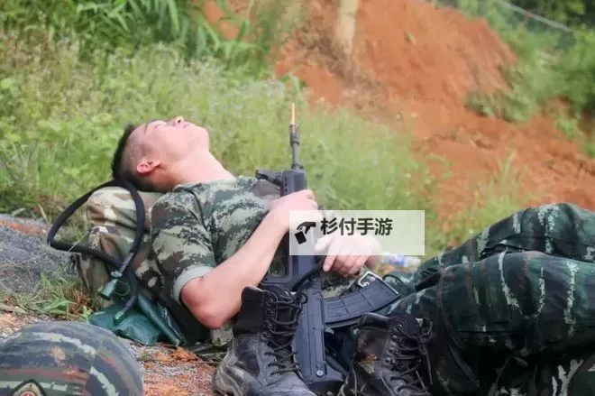 兵哥休假我失眠：职场中的孤独与思考图1