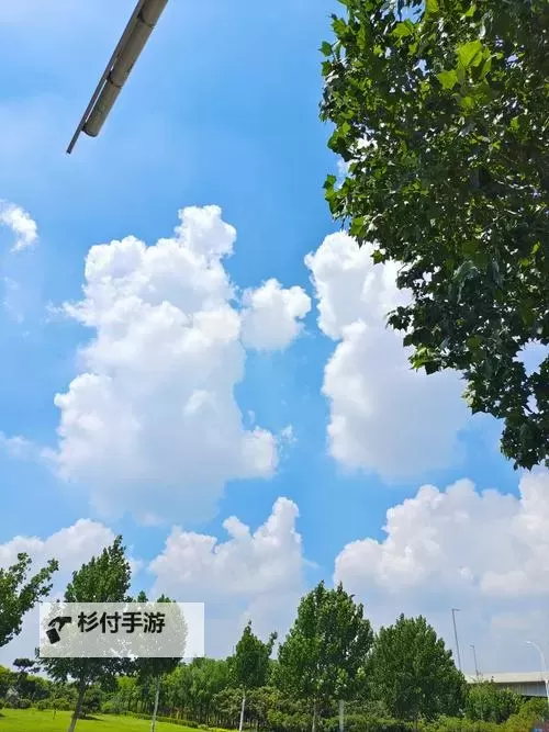 《鬼泣4特别版》教皇BOSS蕾蒂打法技巧 教皇怎么打图1
