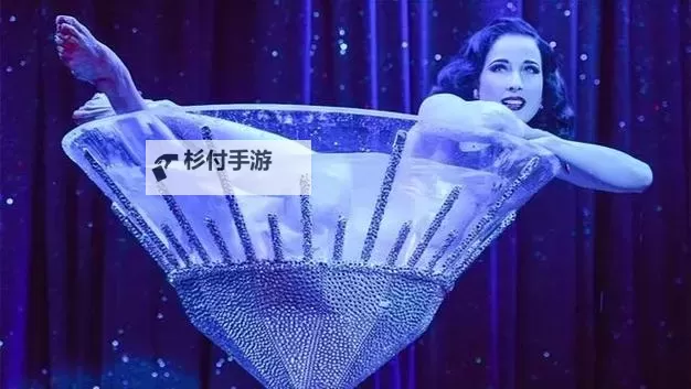 巴黎裸秀创作展:艺术与自由的极致表达图1