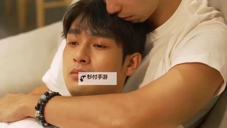 两男生一起做的视频，展现友情与默契的精彩瞬间图1