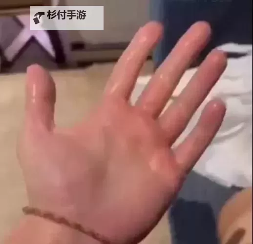 张津瑜6分23秒浴室:曝光私密瞬间引发热议图1