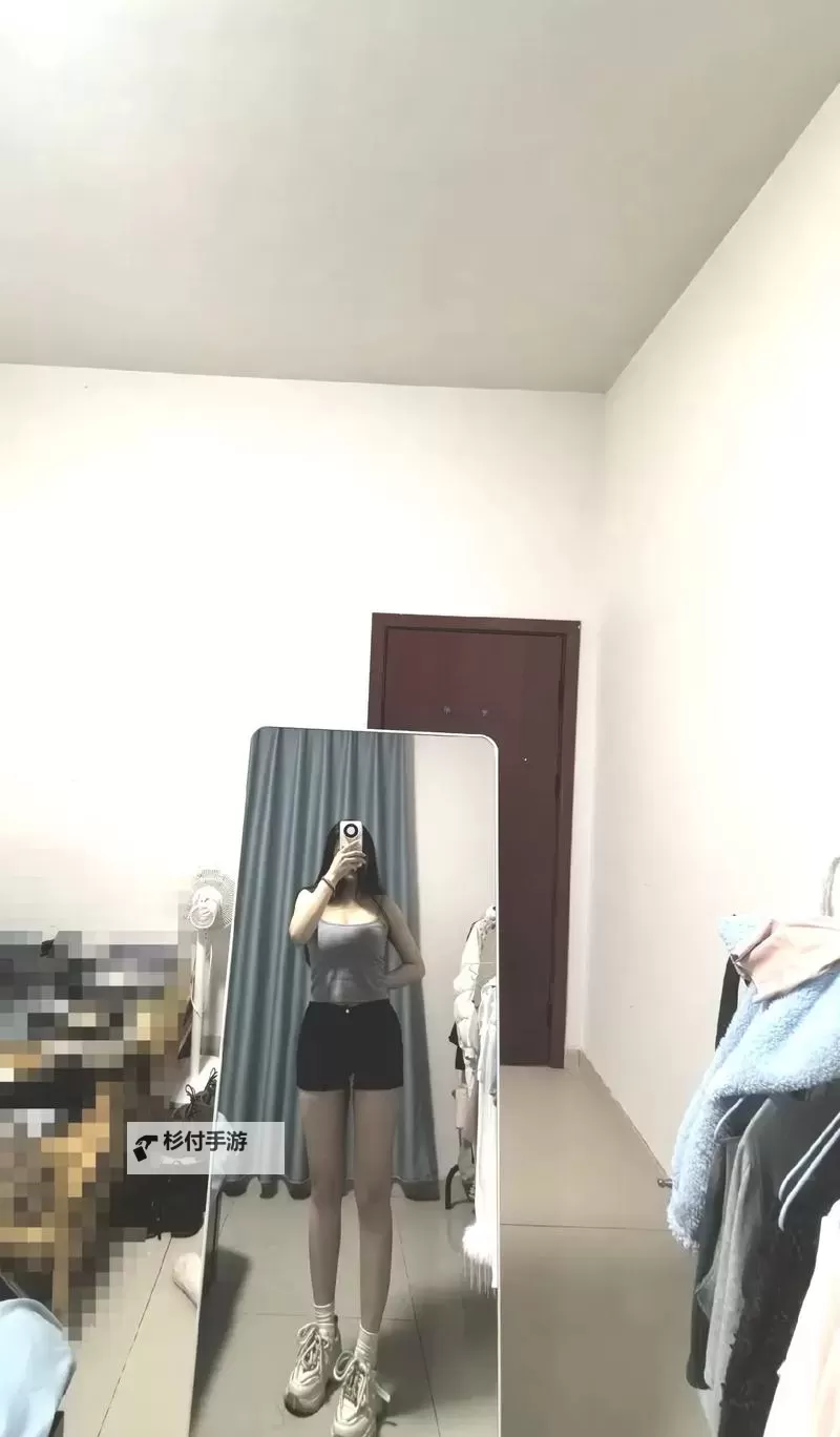探索人生的深度与广度:品味久久久思思的智慧与情感图1