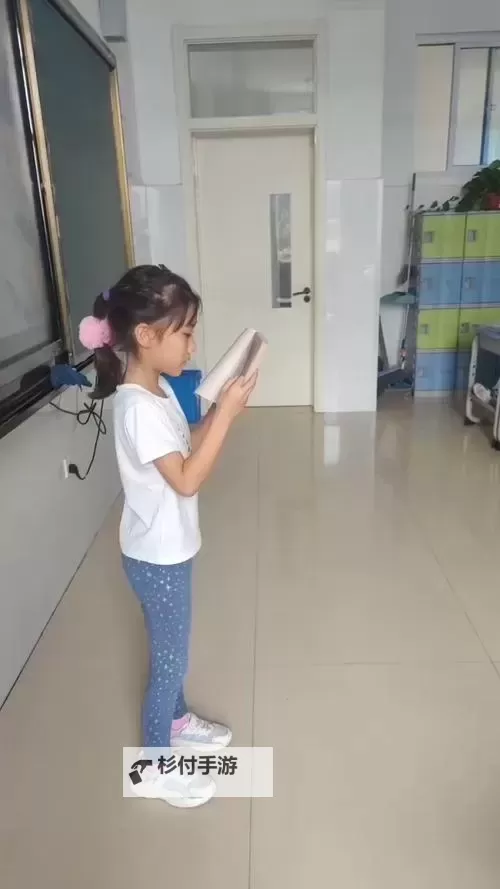 在英语课上用J插英语课代表：趣味互动提升课堂效率图1