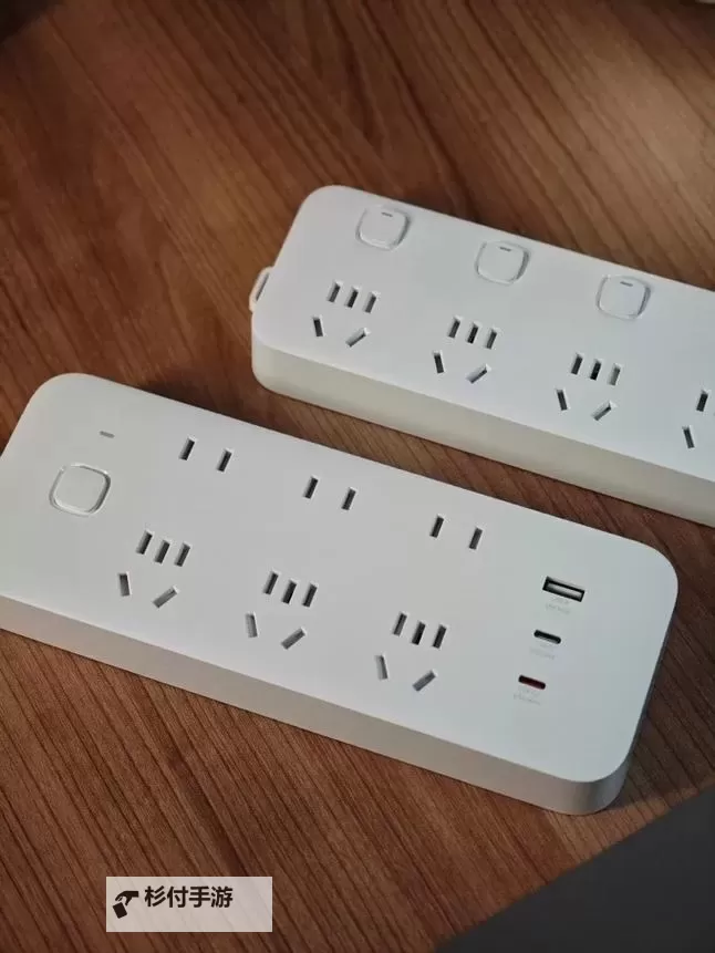 探索创意之旅：99.插插插的无限可能图1