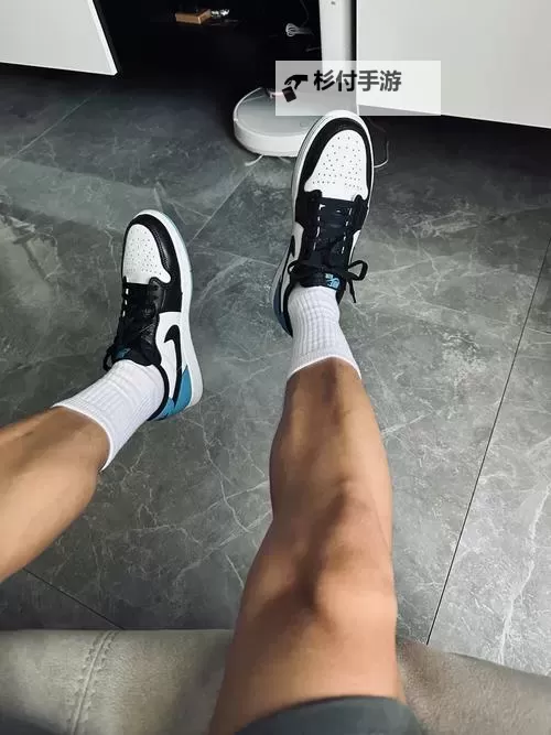 掌握技巧：完美做AJ的姿势指南图1