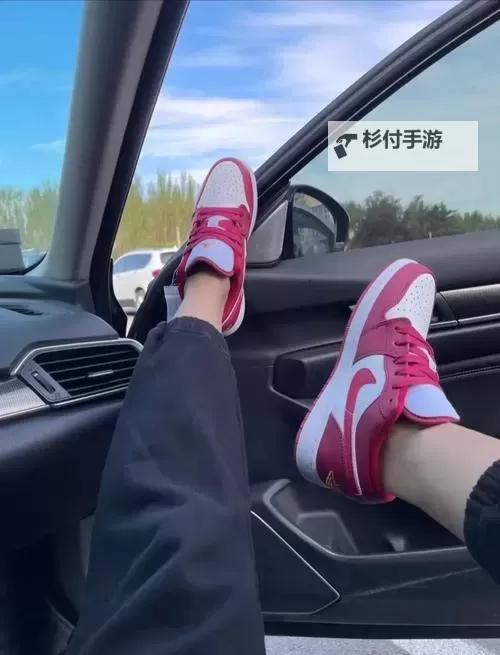 全面解析:做AJ的姿势视频教程图片精彩分享图1