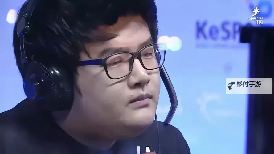 岳伦在双劫之战中的表现:勇毅果断展现英勇风采图1