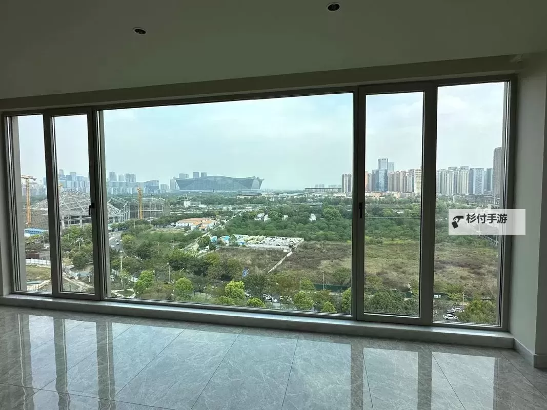 在落地玻璃窗c的反光里，拾起昨日的碎片图1